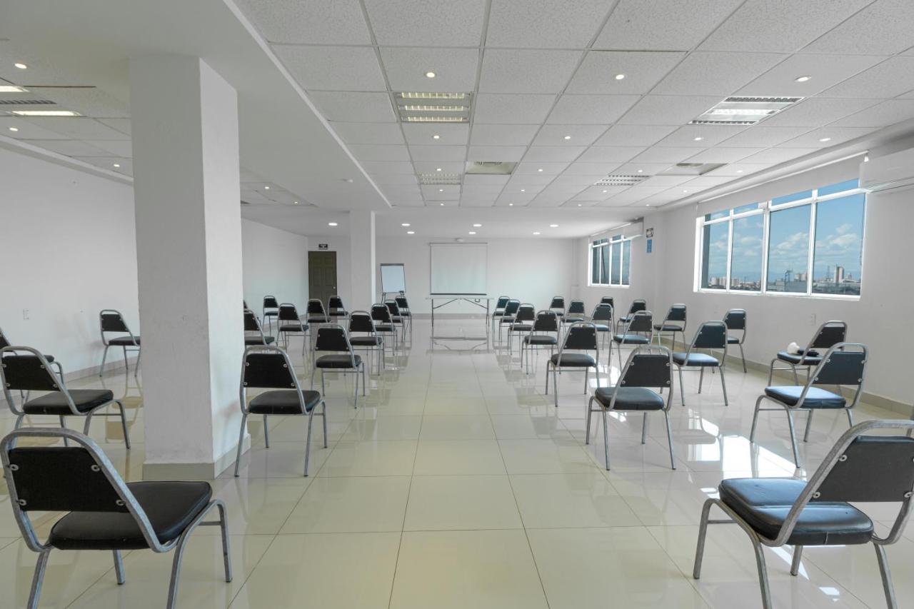 Hotel Plaza Del Arco Express Μοντερέι Εξωτερικό φωτογραφία