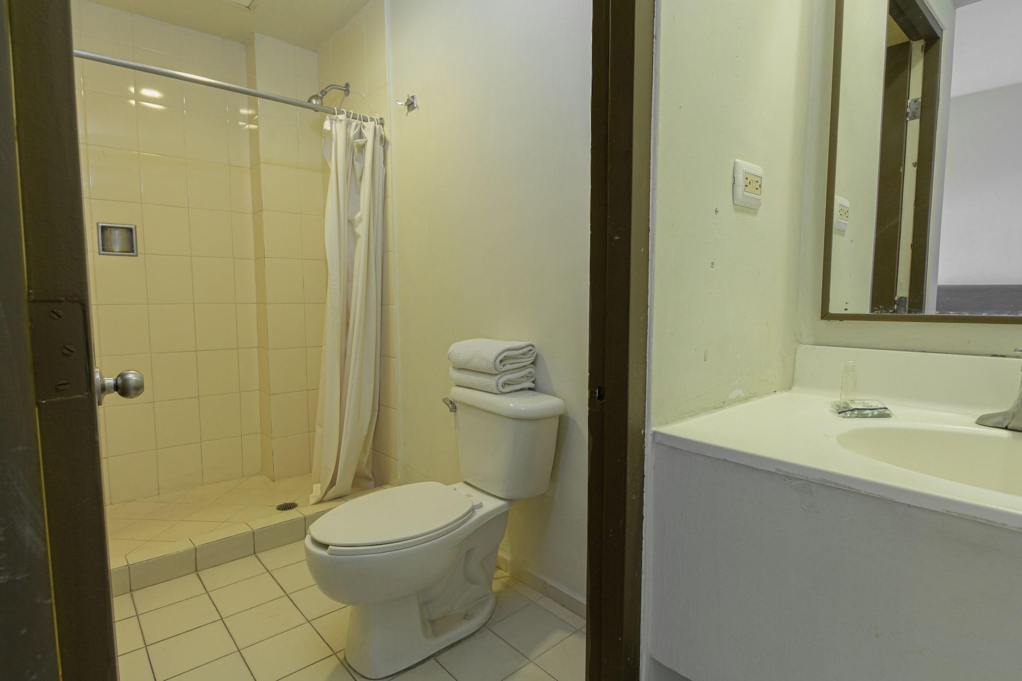 Hotel Plaza Del Arco Express Μοντερέι Εξωτερικό φωτογραφία