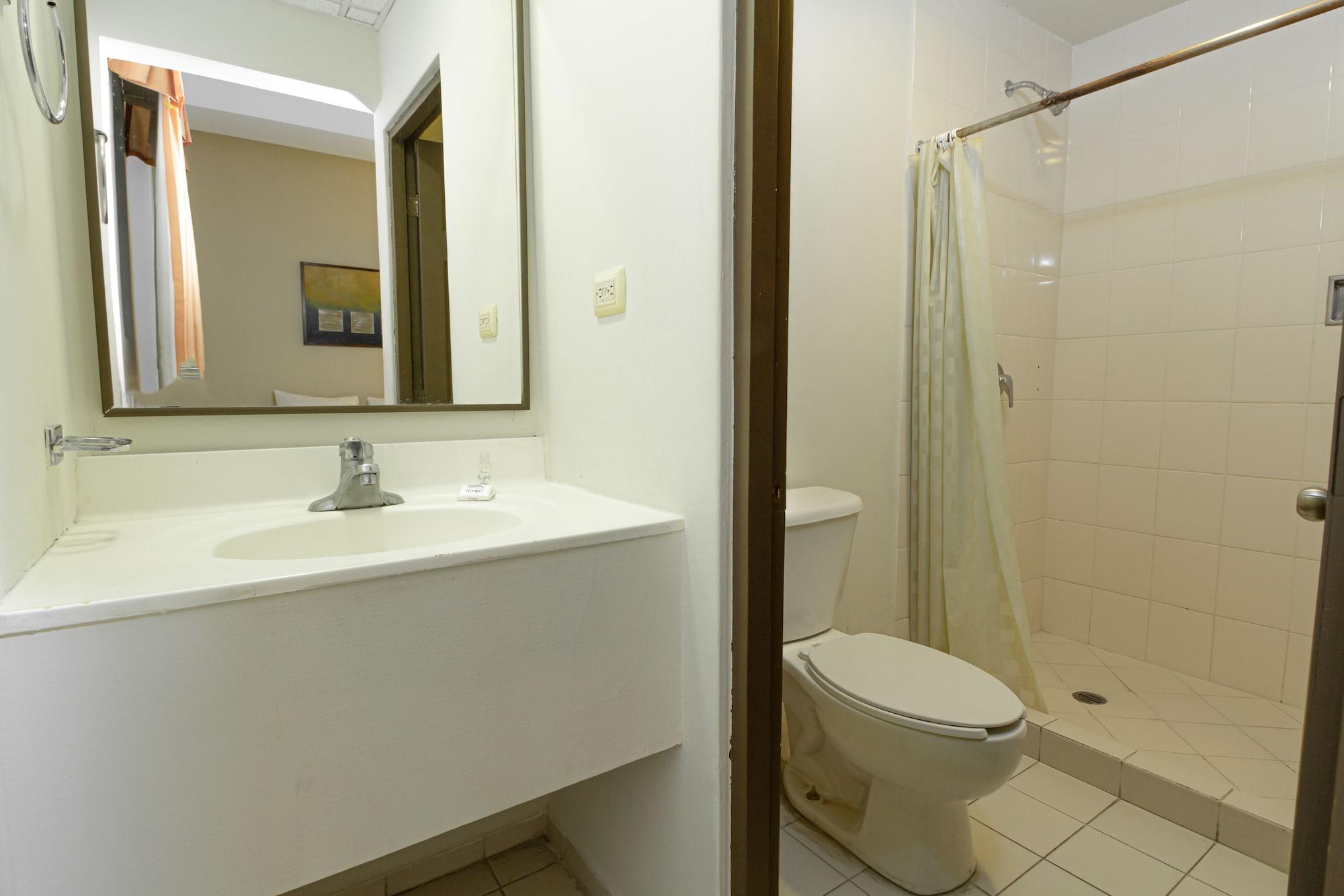 Hotel Plaza Del Arco Express Μοντερέι Εξωτερικό φωτογραφία