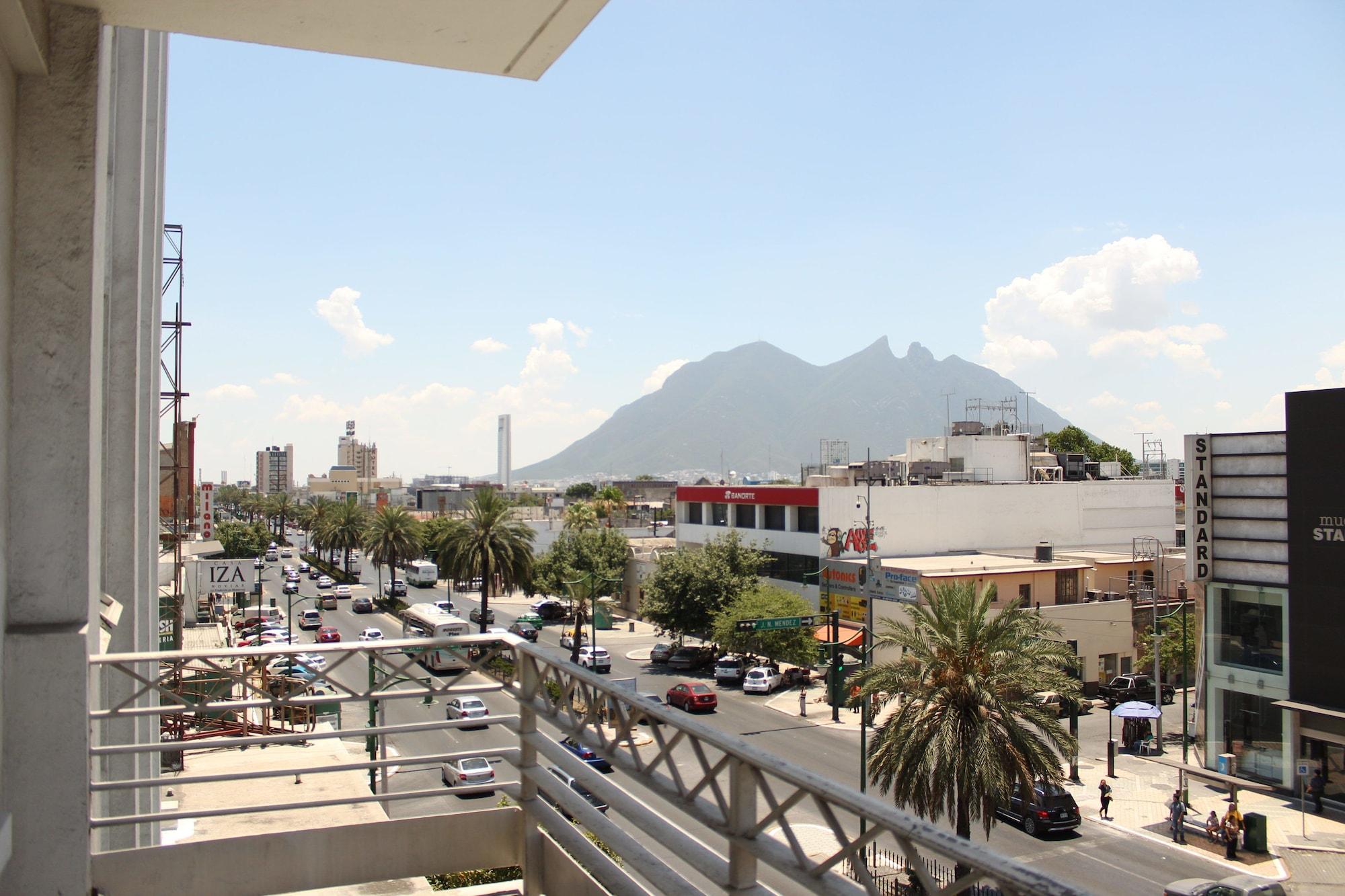 Hotel Plaza Del Arco Express Μοντερέι Εξωτερικό φωτογραφία