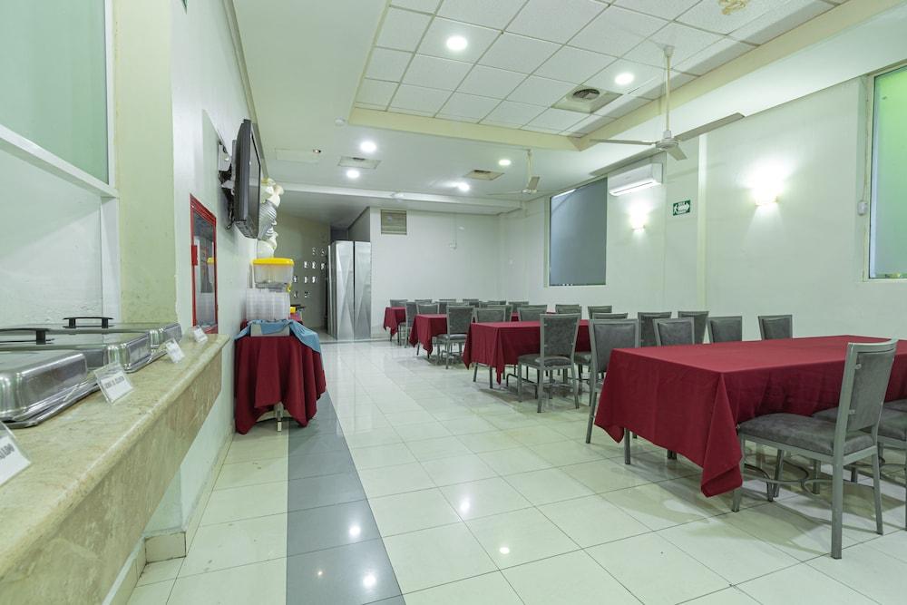 Hotel Plaza Del Arco Express Μοντερέι Εξωτερικό φωτογραφία
