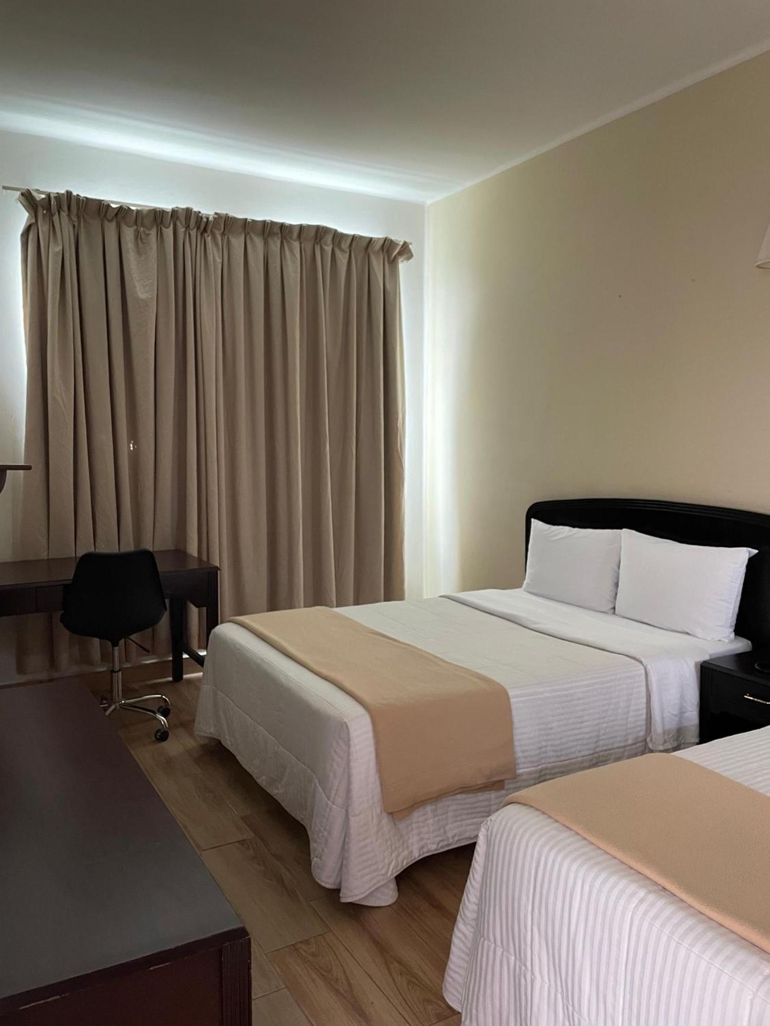 Hotel Plaza Del Arco Express Μοντερέι Εξωτερικό φωτογραφία