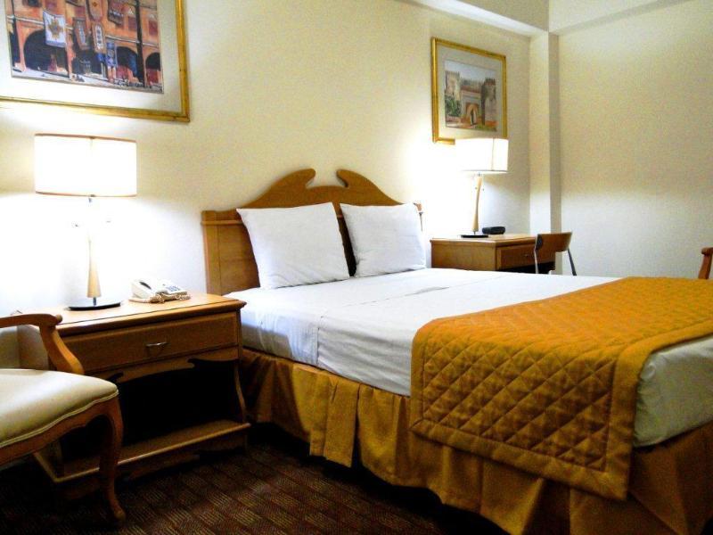 Hotel Plaza Del Arco Express Μοντερέι Εξωτερικό φωτογραφία