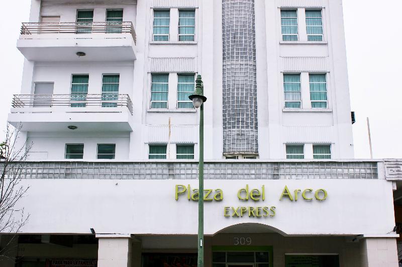 Hotel Plaza Del Arco Express Μοντερέι Εξωτερικό φωτογραφία